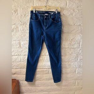 Laurie Felt-Ankle Skinny Jeans-Size 6